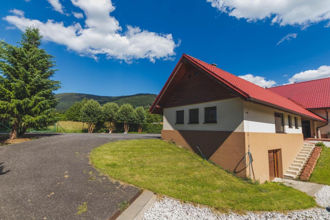 Apartman Kinskych Rožnov pod Radhoštěm Buitenkant foto